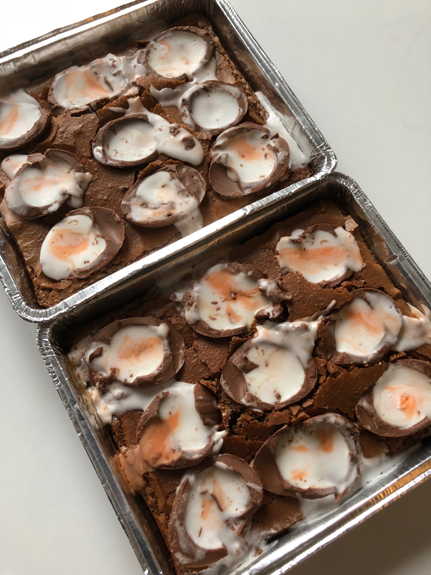 Creme egg brownie tray